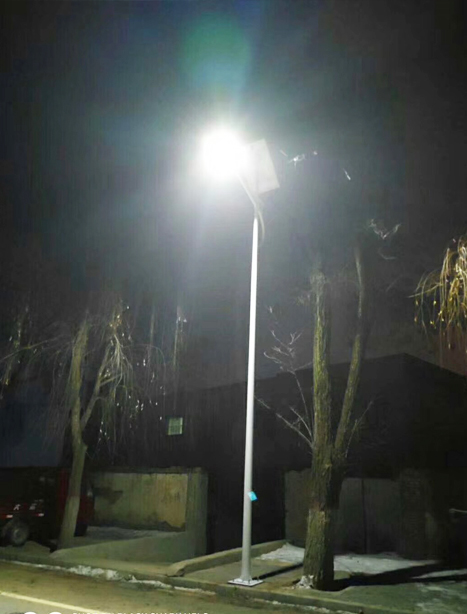 积石山县洛隆太阳能路灯项目