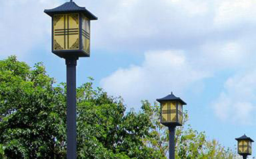 洛隆庭院灯安装间距与布灯设计全解析 洛隆庭院灯安装间距与布灯设计全解析